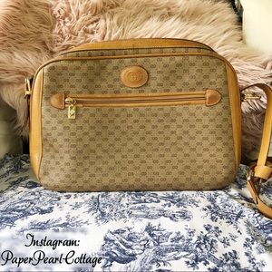 Gorgeous Vintage Authentic Gucci Bag!